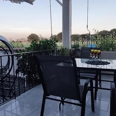 Rosa's Garden House * Paralia Sikias